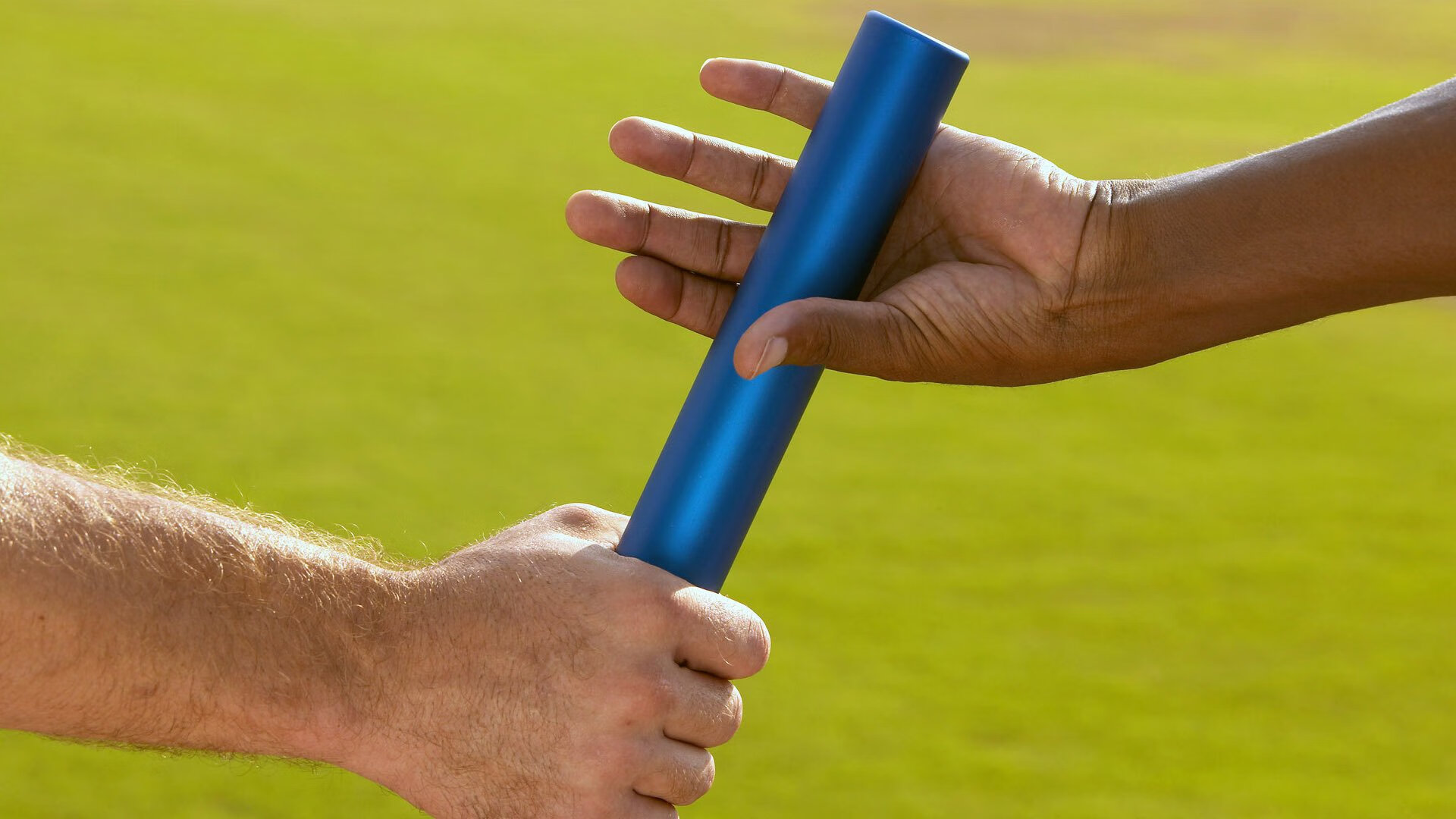 开云体育网址-_勇士队外线火力全开，比赛胜利在望_，勇士队内线