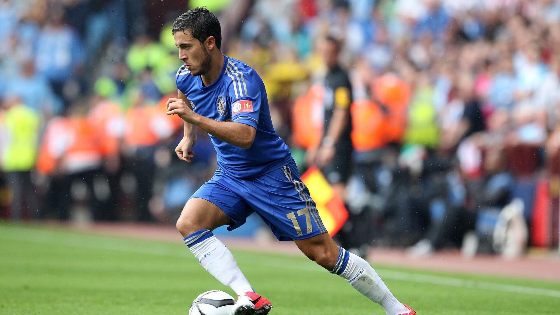 _勇士队外线火力全开，比赛胜利在望_，勇士队内线